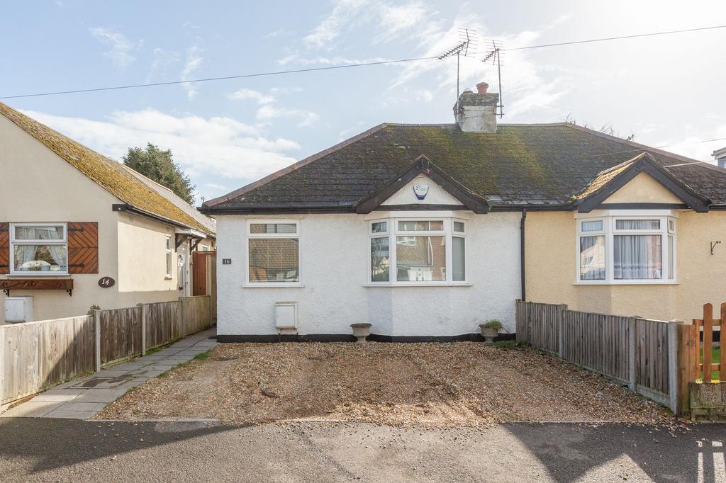 Greenhill Gardens, Herne Bay, CT6 2 bed semidetached bungalow £325,000