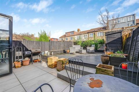 32 Gunton Road, London, SW17 9EL