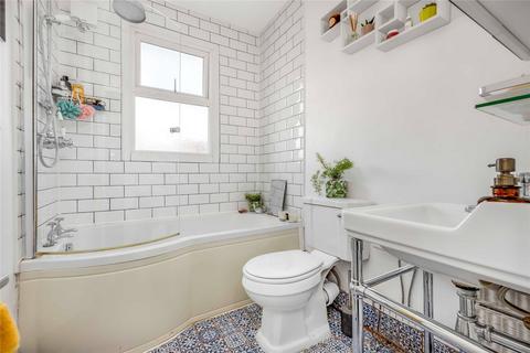 32 Gunton Road, London, SW17 9EL
