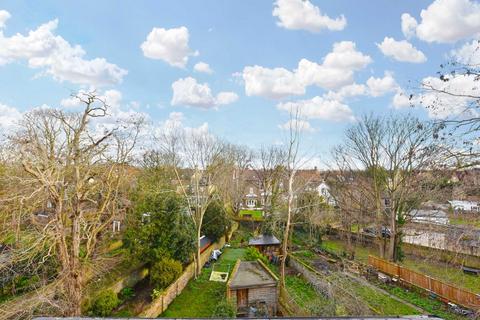 3 bedroom apartment for sale, Grange Park, Ealing