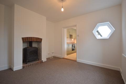 2 bedroom semi-detached house to rent - Florence Road, Chichester, PO19
