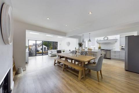25 Heol Y Bryn, Rhiwbina, Cardiff, CF14 6HX