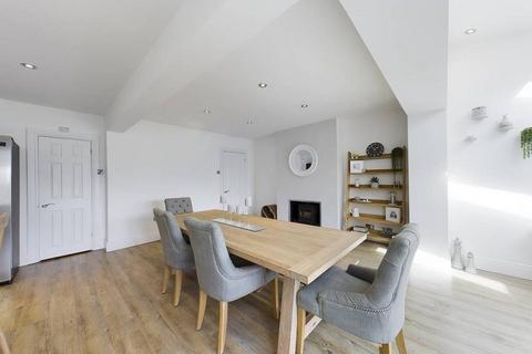 25 Heol Y Bryn, Rhiwbina, Cardiff, CF14 6HX