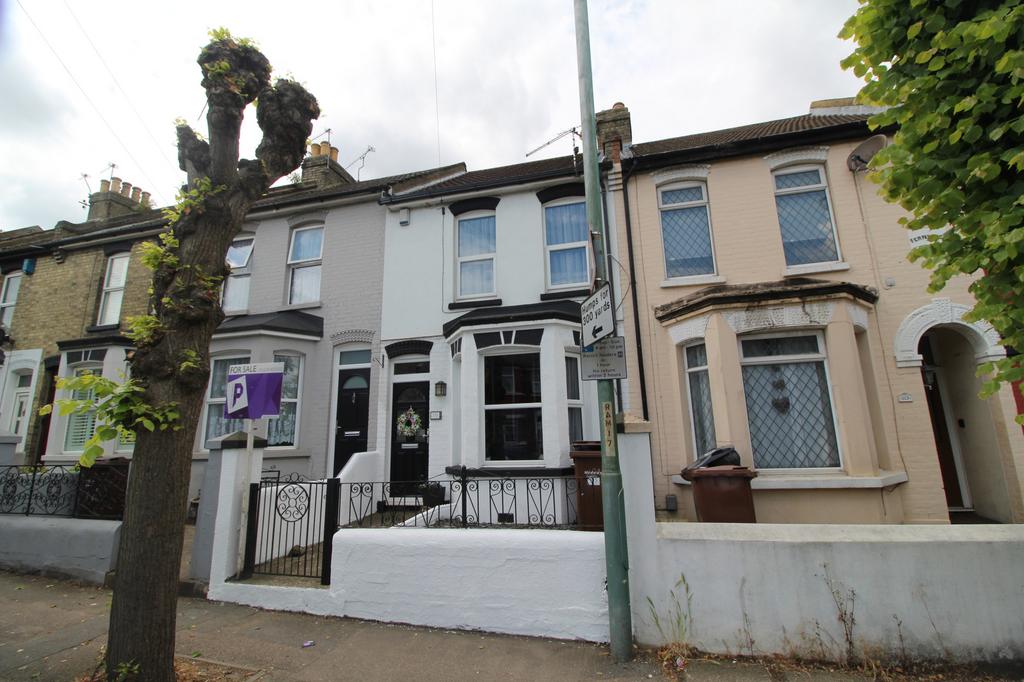 Rock Avenue, Gillingham, Kent, ME7 3 bed terraced house for sale £295,000