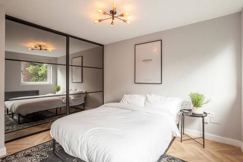 2 bedroom flat to rent - Geneva Drive, Brixton, London, SW9