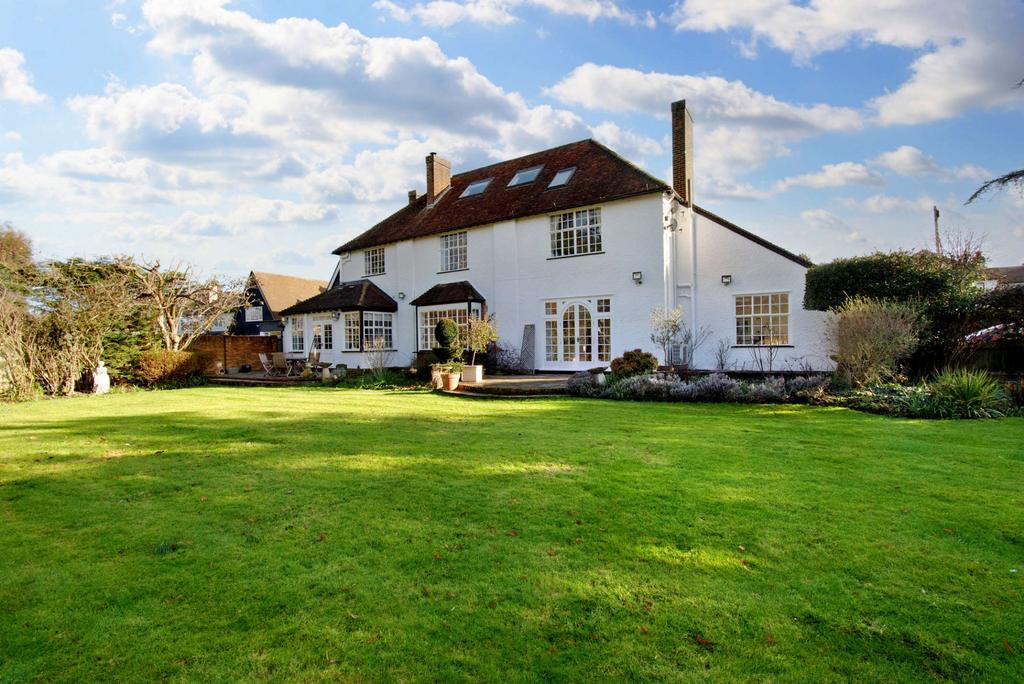 Cheney Street, Pinner, HA5 4 bed semidetached house for sale £1,475,000