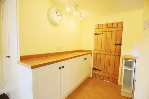 3 bedroom cottage to rent, Nantwich Road, Woore, CW3