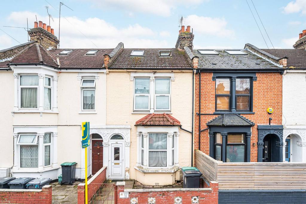 Roslyn Road, Tottenham, London, N15 3 bed semidetached house for sale