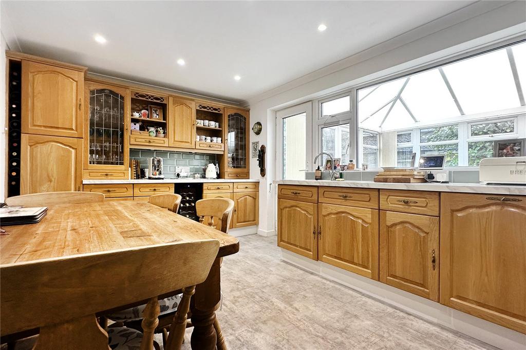 The Parkway, Rustington, Littlehampton, West Sussex 4 bed detached