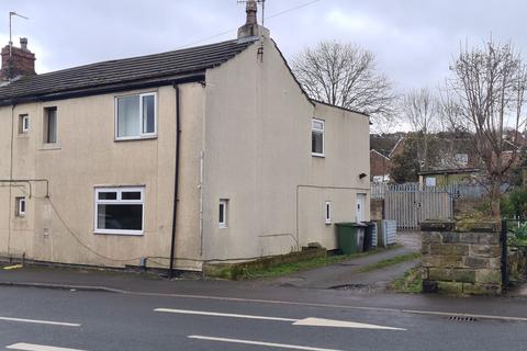 3 bedroom terraced house to rent, Carlinghow Lane, Batley