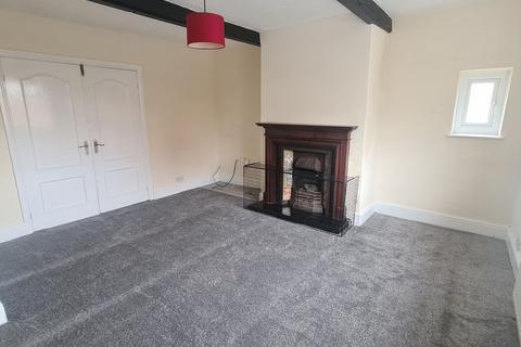 3 bedroom terraced house to rent, Carlinghow Lane, Batley