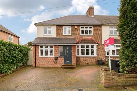 110 Kechill Gardens, Bromley, BR2 7NB