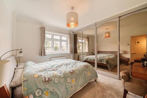 110 Kechill Gardens, Bromley, BR2 7NB