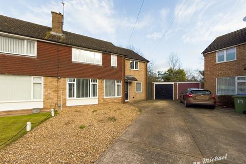 16 Hulbert End, Aylesbury, HP21 9DF