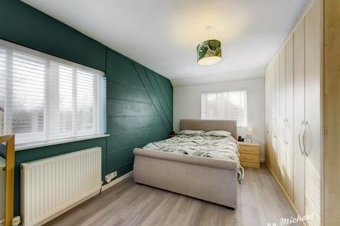 16 Hulbert End, Aylesbury, HP21 9DF