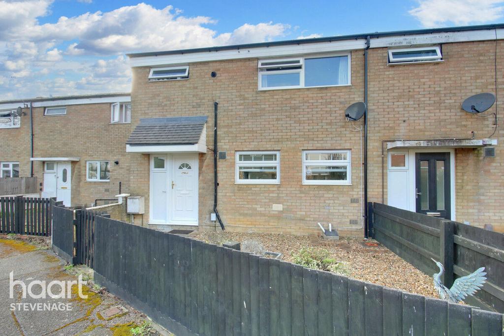 Ripon Road, Stevenage 3 bed terraced house for sale £325,000