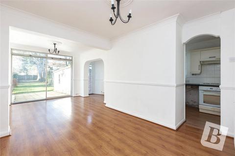 5 bedroom semi-detached house to rent - Grey Towers Gardens, Hornchurch, RM11