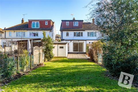 5 bedroom semi-detached house to rent - Grey Towers Gardens, Hornchurch, RM11
