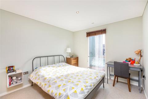 2 bedroom flat for sale, Balham Grove, London, SW12