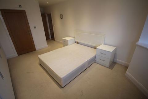 3 bedroom ground floor flat to rent - Swakeleys Road, Ickenham, UB10