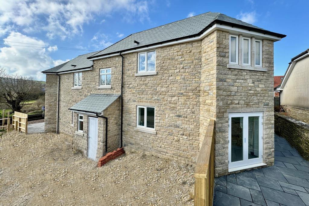 PROSPECT CRESCENT, SWANAGE 2 bed flat for sale £295,000
