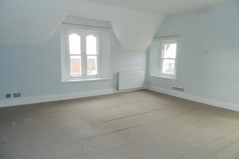3 bedroom flat to rent, Shrubbery Terrace,  BS23