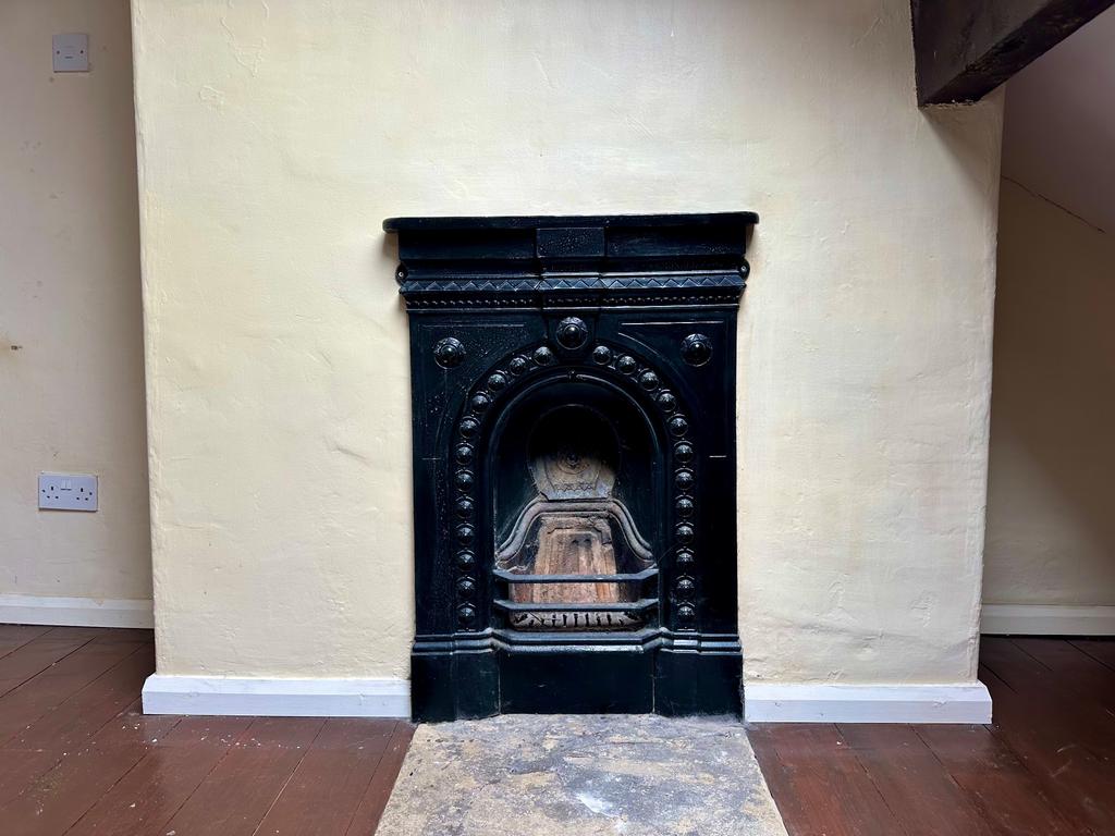 Photograph 12