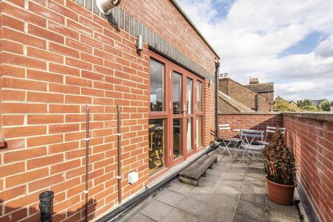 2 bedroom flat to rent - Elmfield Road Balham SW17