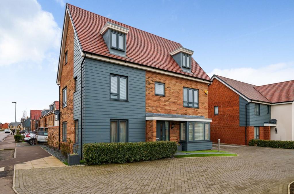 Burgoyne Avenue, Wootton, Bedford 5 bed detached house for sale £625,000
