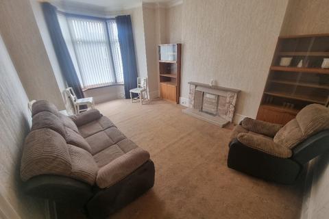 3 bedroom flat to rent - Elmfield Avenue, Aberdeen AB24