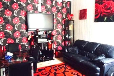 4 bedroom terraced house to rent, Park Grove, Keighley, BD21 3LL