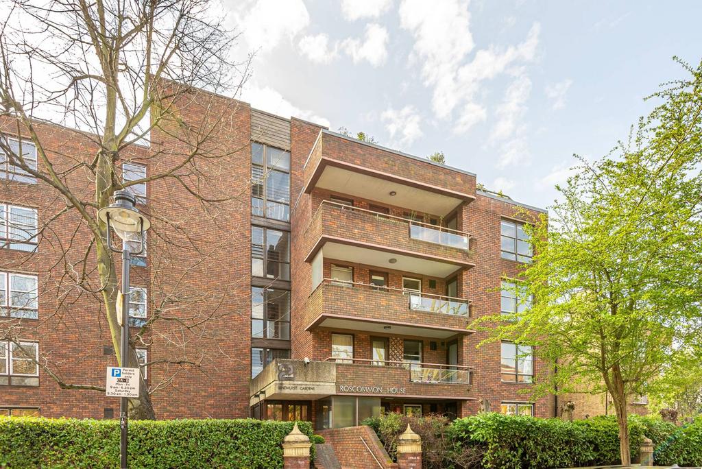 Lyndhurst Gardens, Belsize Park... 2 bed flat £3,445 pcm (£795 pw)
