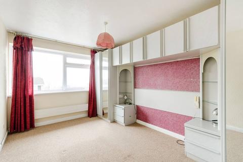 26 Hollman Gardens, London, SW16 3SJ