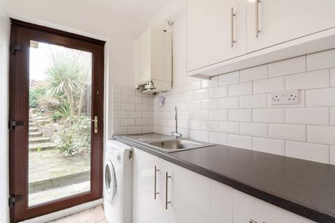 26 Hollman Gardens, London, SW16 3SJ