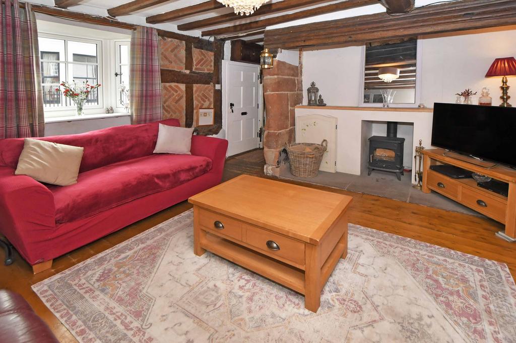 High Street, Gnosall, ST20 2 bed terraced house £225,000