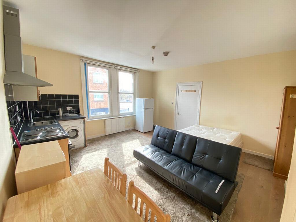 Lewisham High St, Lewisham, SE13 Studio £995 pcm (£230 pw)