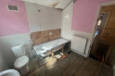 75 Durban Road, London, N17 8ED
