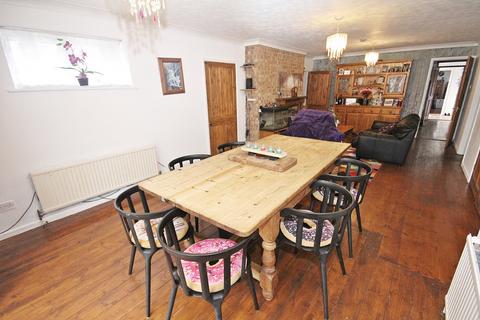 31 Ampthill Road, Flitwick, Bedford, MK45 1AZ