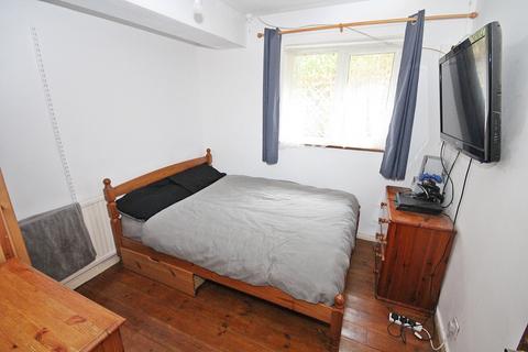 31 Ampthill Road, Flitwick, Bedford, MK45 1AZ