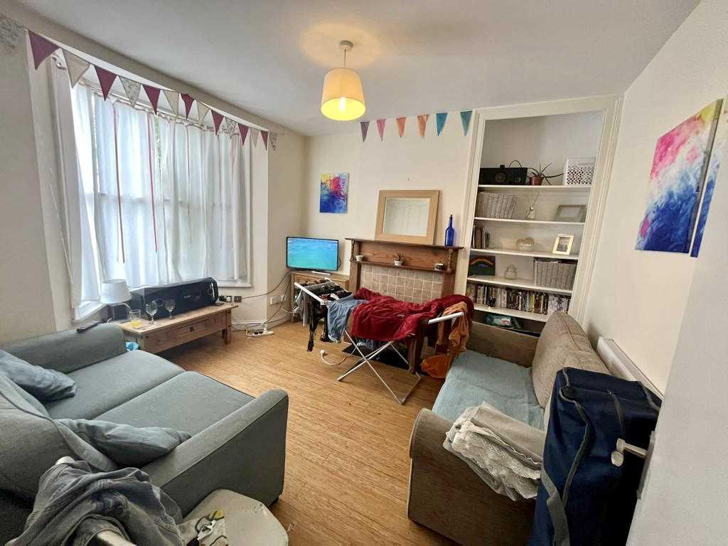 Cobden Road, Brighton 3 bed house £2,250 pcm (£519 pw)