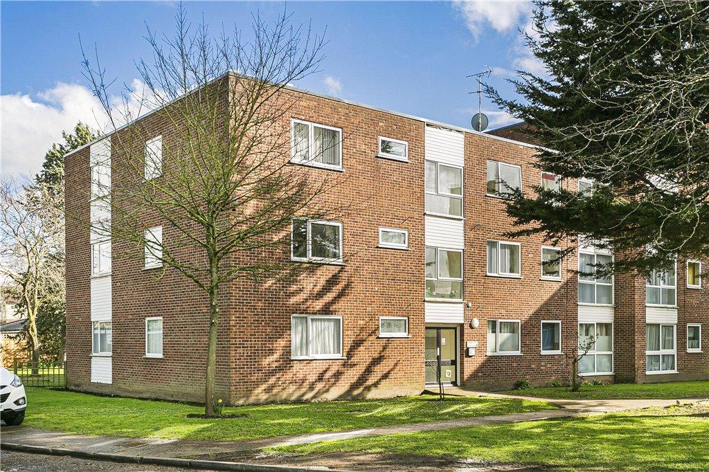 Staines Road West, Sunbury-on-Thames, Surrey, TW16 2 bed apartment for ...