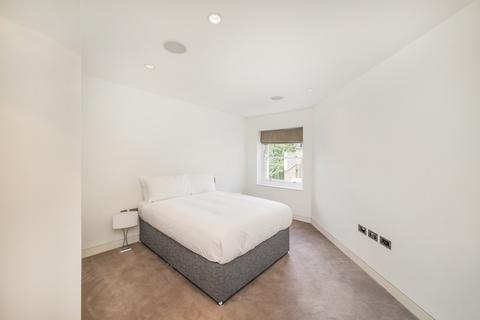 3 bedroom flat to rent - Dover Street, London