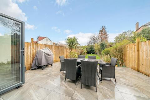 19 Firstway, London, SW20 0JD