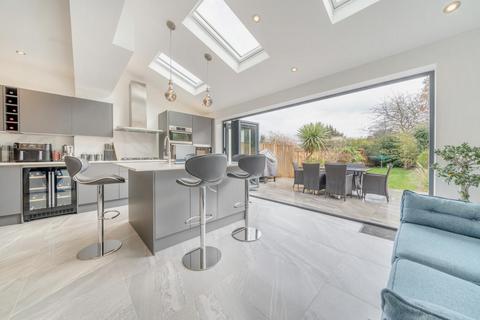 19 Firstway, London, SW20 0JD