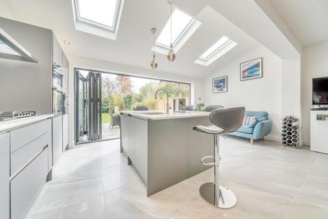 19 Firstway, London, SW20 0JD