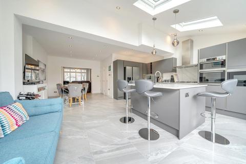 19 Firstway, London, SW20 0JD