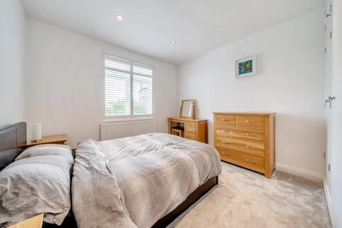 19 Firstway, London, SW20 0JD