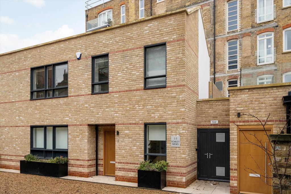 Rowley Mews, Addison Bridge Place, London, W14 3 bed terraced house for