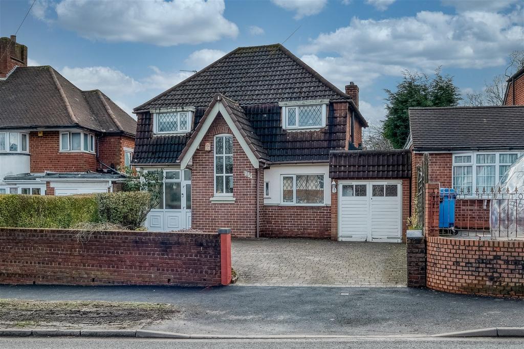 Frankley Beeches Road, Birmingham... 3 bed detached house £300,000