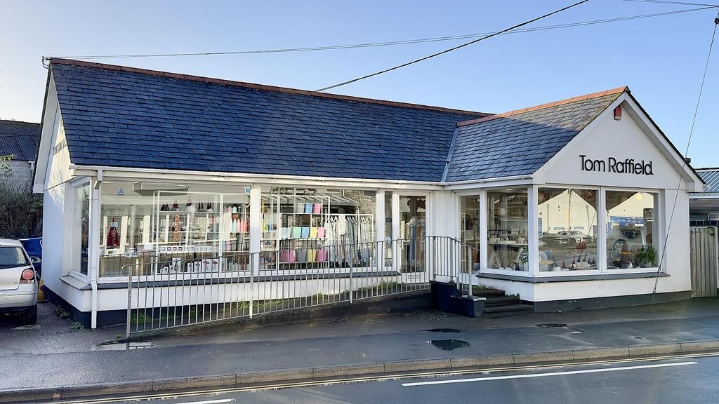 Wadebridge, Wadebridge House for sale £275,000